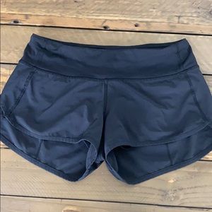 Lululemon: Speed up shorts